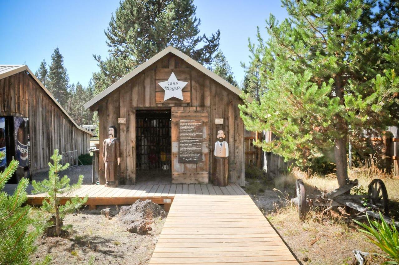 Bend-Sunriver Camping Resort 24 Ft. Yurt 16 Kültér fotó