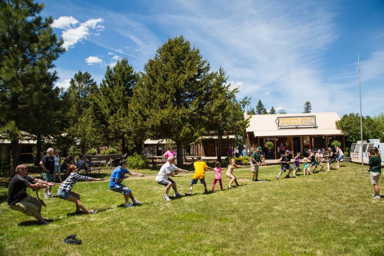 Bend-Sunriver Camping Resort 24 Ft. Yurt 16 Kültér fotó
